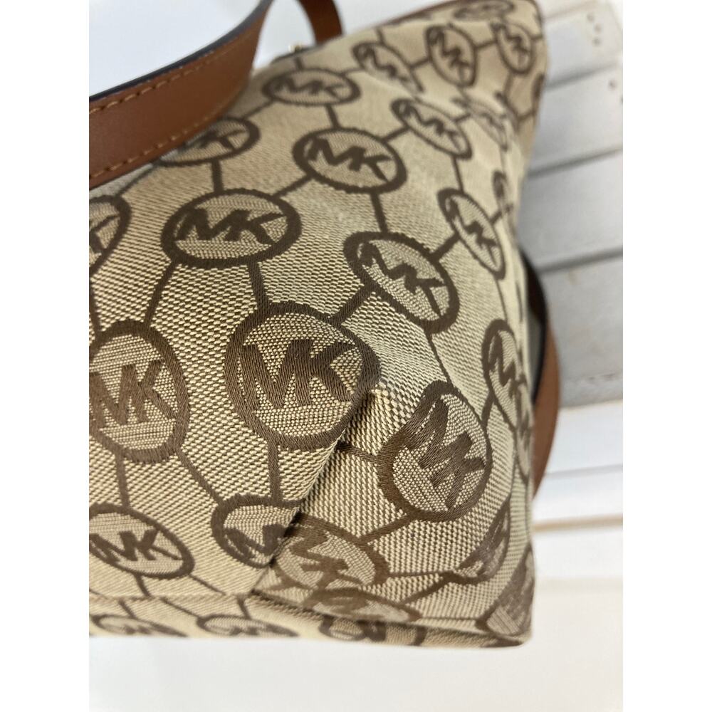 Michael Kors, Nwt Large Canvas Signature Print Sh… - image 7